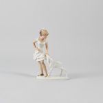 1201 2211 Figurin